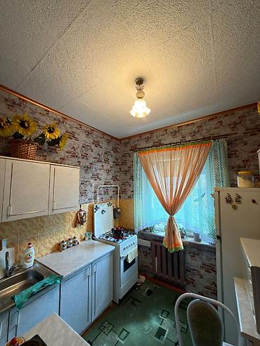 Продажа квартир: 2 комнаты, 48 м², 105 серия, 5 этаж, Старый ремонт at lalafo.kg — 9 Продажа квартир: 2 комнаты, 48 м², 105 серия, 5 этаж, Старый ремонт — 9