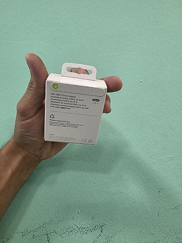 Apple USB‑C 20W Güc Adapteri orginqlla bire bir eyni batereyaya hec lalafo.az -da Apple USB‑C 20W Güc Adapteri orginqlla bire bir eyni batereyaya hec