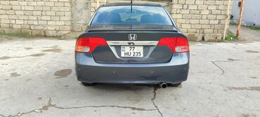 Honda: Honda Civic: 1.3 l | 2008 il Sedan — 6