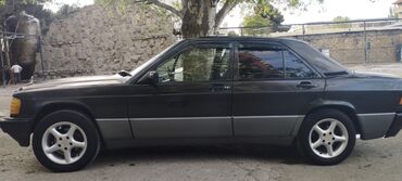 mersedes 2001: Mercedes-Benz 190: 1.8 л | 1993 г. Седан