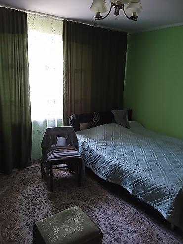 Продажа коттеджей и домов: 3 комнаты, 52 м², 2 соток, Бишкек, Собственник — 13