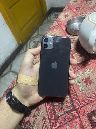 Apple iPhone: IPhone 11, 64 GB, Qara