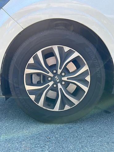Kia: Kia Carnival: 2020 г., Минивэн — 12