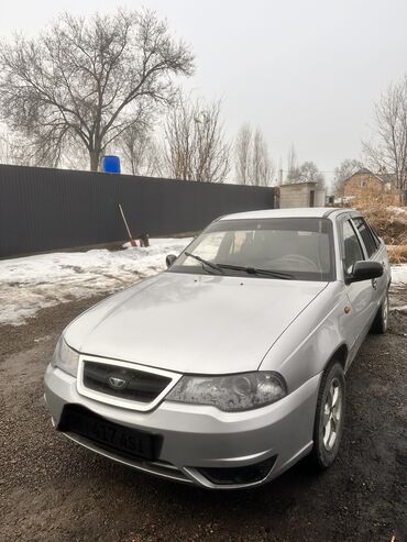 Daewoo: Daewoo Nexia: 2010 г., 1.6 л, Механика, Бензин, Седан