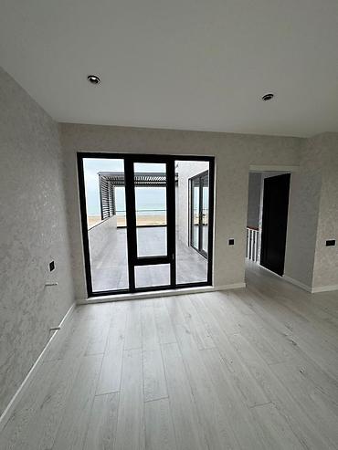 Вторичное жилье: 6 комнат, Новостройка, 252 м² — 3