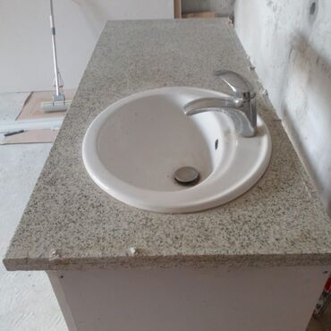 тумбы под раковину на заказ: Ванна үчүн тумба, Раковина менен, Башка материал, түсү - Саргыч боз