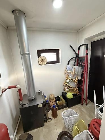 Продажа коттеджей и домов: 🔥 СРОЧНО ПРОДАЁТСЯ ДОМ 🔥 📍 ж/м Ак-Ордо, ул. Ахунбаева 🏡 4-комнатный — 11