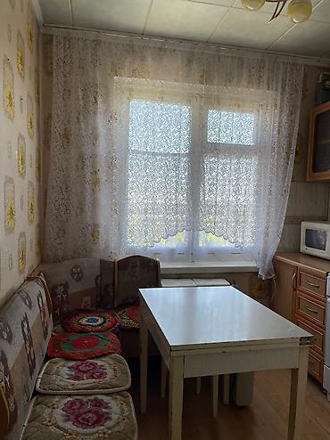 Батирлер: 3 бөлмө, 60 м², 4-мкр 104-серия, 4 кабат, Эски ремонт — 2