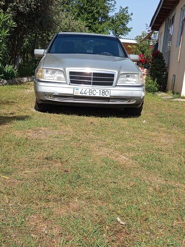 Mercedes-Benz: Mercedes-Benz C 180: 1.8 l | 1994 il Sedan