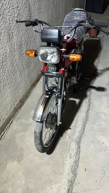 мотоцикл хонда 50 кубов: Классикалык Honda, 700 куб. см, Бензин, Чоңдор үчүн