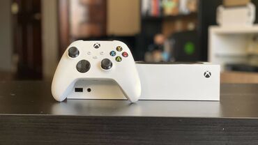 xbox controller: Xbox series s 

salam tam islek veziyetedi istifade etmegumcun satiram