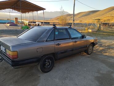 авто за 2000 долларов: Audi 100: 1986 г., 2.2 л, Механика, Бензин, Седан