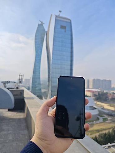 philips xenium 9@9s: Xiaomi Mi 9 SE, 64 GB, rəng - Boz, 
 Barmaq izi, Face ID, İki sim kartlı — 3