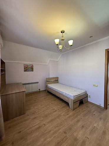 Долгосрочная аренда домов: 175 м², 5 комнат, Кондиционер, Забор, огорожен, Парковка — 14