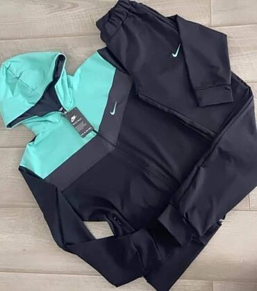 Gornji i donji deo: Nike ženska trenerka za punije dame Nobvo Mokra likra Veličine 2xl — 5