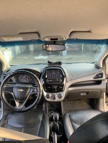 Chevrolet: Chevrolet Spark: 2016 г., 1 л, Робот, Бензин, Хэтчбэк — 4