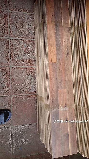 Laminat: ‼️ Təcili Satılır. ‼️ Laminat Prablemi yoxdu Fərqli ölçülərdə var 15 — 8