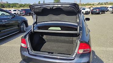 Honda: Honda Civic: 1.3 l | 2006 il Sedan — 10