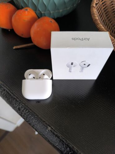 Qulaqcıqlar: Airpods 4
yenidi