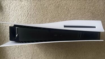 бу сони плейстейшен 4: Продам ps5 + 50 игр, второй ревизии в идеальном состоянии, имеется