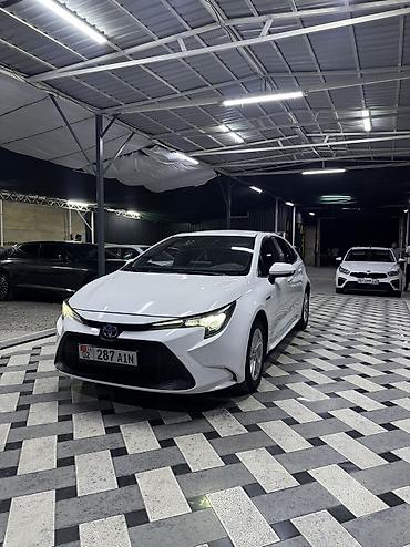 sonata d8: Toyota Corolla: 2022 г., 1.8 л, Вариатор, Гибрид, Седан — 2