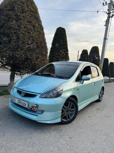 авто шевралет: Honda Jazz: 2002 г., 1.5 л, Вариатор, Бензин, Хэтчбэк