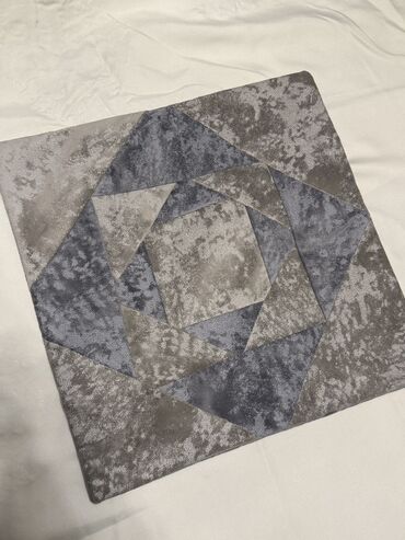 Balış üzləri: Rəng - Qəhvəyi Vilyur Balış üzü — 21