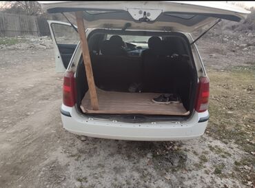 Ford: Ford Focus C-Max/Grand C-Max tipli ağ rəngli universal/minivan — 2