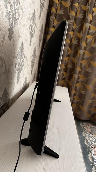 один: Телевизор LG 32LJ570U (32", Smart TV) с чуть выцветшим экраном — 2