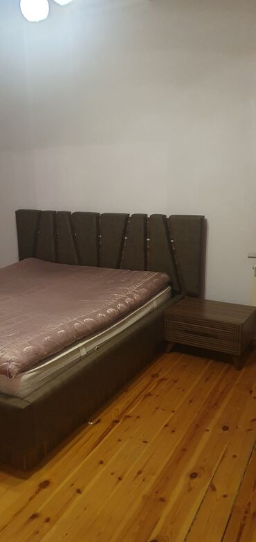 Мебель для дома: 2 односпальные кровати, Шкаф, Трюмо, 2 тумбы, Турция, Б/у