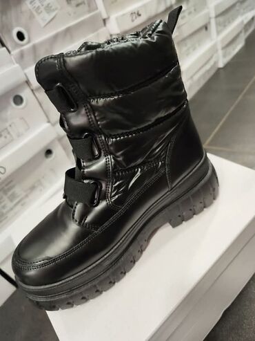 zara obuca cizme: High boots, 41