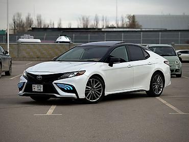 corolla 2016: Toyota Camry: 2021 г., Бензин, Седан — 1