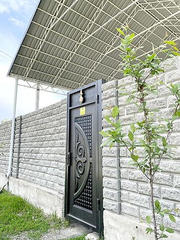 Продажа коттеджей и домов: Продаетьсядом новый с большим участком 12.6соток участок квадратный — 4