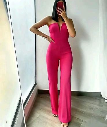 ugg bor: Elegantni ženski kombinezon bez bretela - Kroj: uska silueta koja — 5