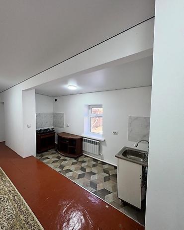 Продажа полдома: 🏡 Продаётся полдома 📍Локация: Донской 49/2 (район — 2