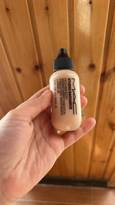 Tonal krem, Mac