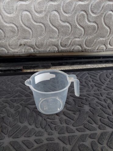 Digər qab-qacaq və mətbəx ləvazimatları: Ölçü qrafinləri dəsti – şəffaf plastik, tutacaqlı və tökmə ağızlı - — 18