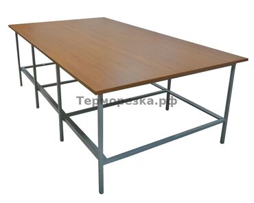 швейный стол: Сдаю закройный стол в день с 8:00 до 19:00 . 4000 сомов длина 13
