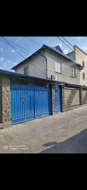 готовые дом: Сдаю двухэтажный жилой дом с закрытым двором и гаражными/распашными — 1