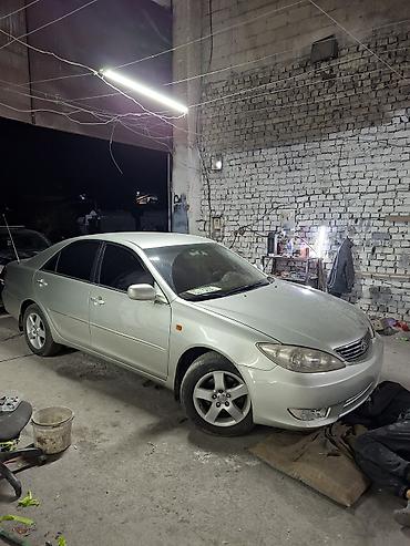 4 рунер: Toyota Camry: 2004 г., 3 л, Автомат, Бензин, Седан — 5