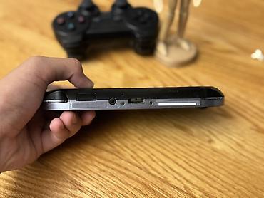 PS Vita (Sony PlayStation Vita): Ps vita ⛔️Минусы Есть только царапины ✅Плюсы 1.хорошо держит at lalafo.kg — 7 PS Vita (Sony PlayStation Vita): Ps vita ⛔️Минусы Есть только царапины ✅Плюсы 1.хорошо держит — 7