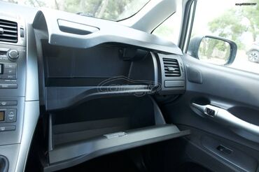 Toyota: Toyota Auris: 1.6 l. | 2009 έ. Χάτσμπακ — 9
