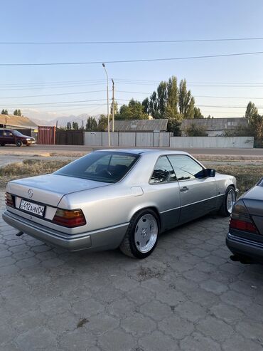 пакрышка на фит: Mercedes-Benz E-Class: 1991 г., 2.3 л, Механика, Бензин, Купе