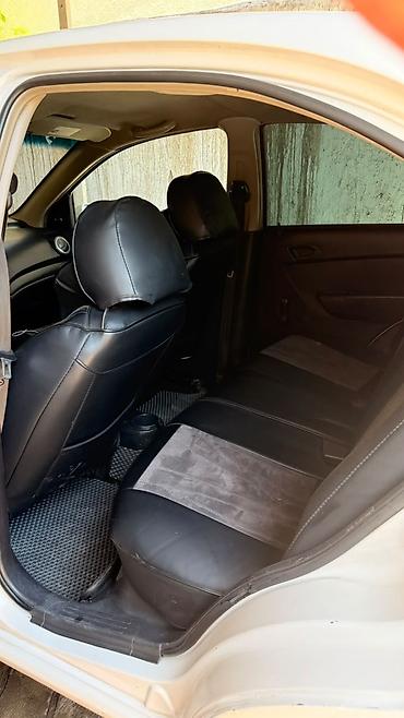воздухо: Chevrolet Aveo: 2009 г., 1.2 л, Механика, Бензин, Седан — 1