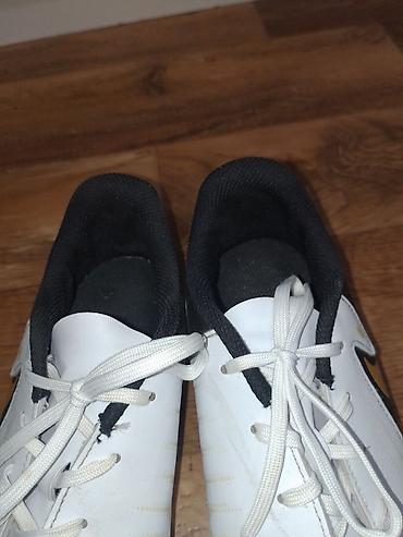 Kopačke: Nike kopačke za prirodnu travu br 36 - Model: Nike (klasična linija sa — 12