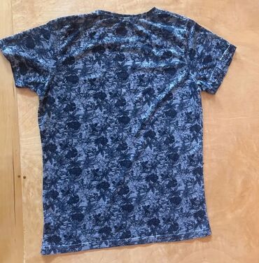 Köynəklər: Kişi geyim dəsti – 4 ədəd köynək/fişört - T-shirt 1: Koton Casual — 8