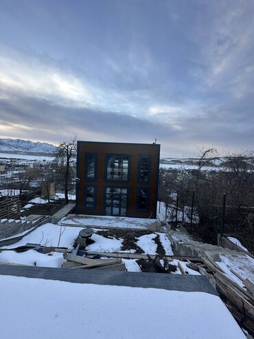 Продажа домов: Дом, 120 м², 10 комнат, Собственник — 18