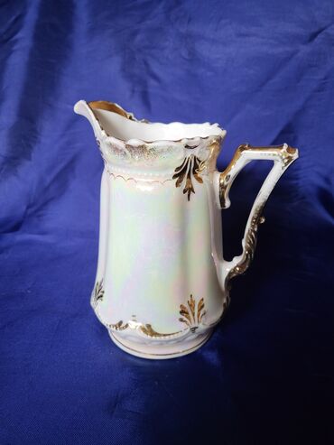 Čajnici: Bokal porcelan,sedef glazura 1914 do 1918godina. Bokal je na lalafo.rs — 6 Čajnici: Bokal porcelan,sedef glazura 1914 do 1918godina. Bokal je — 6