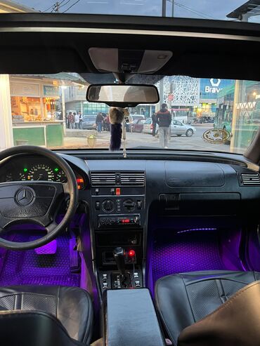 Mercedes-Benz: Mercedes-Benz C-Class: 2.2 l | 1994 il Sedan — 10