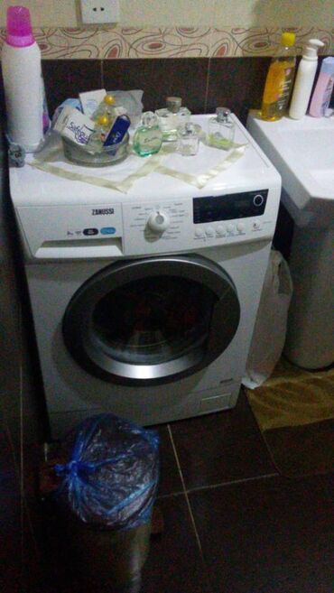 Uzunmüddətli kirayə mənzillər: 4-cu mkr dairəsində, 9 mertebeli binanin 3-cu mertebesində,1 otaqdan — 8